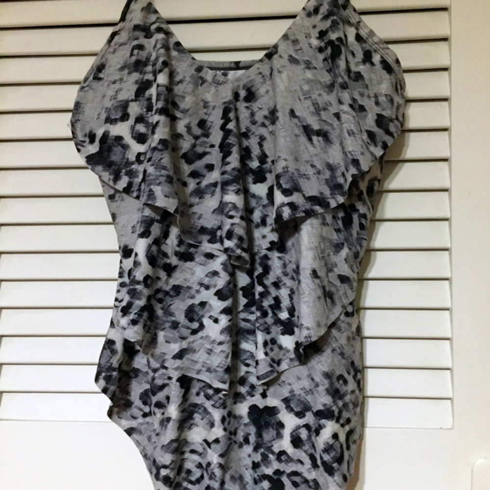 Women's Plus Sz 20 Animal Print 1 piece swim suit
